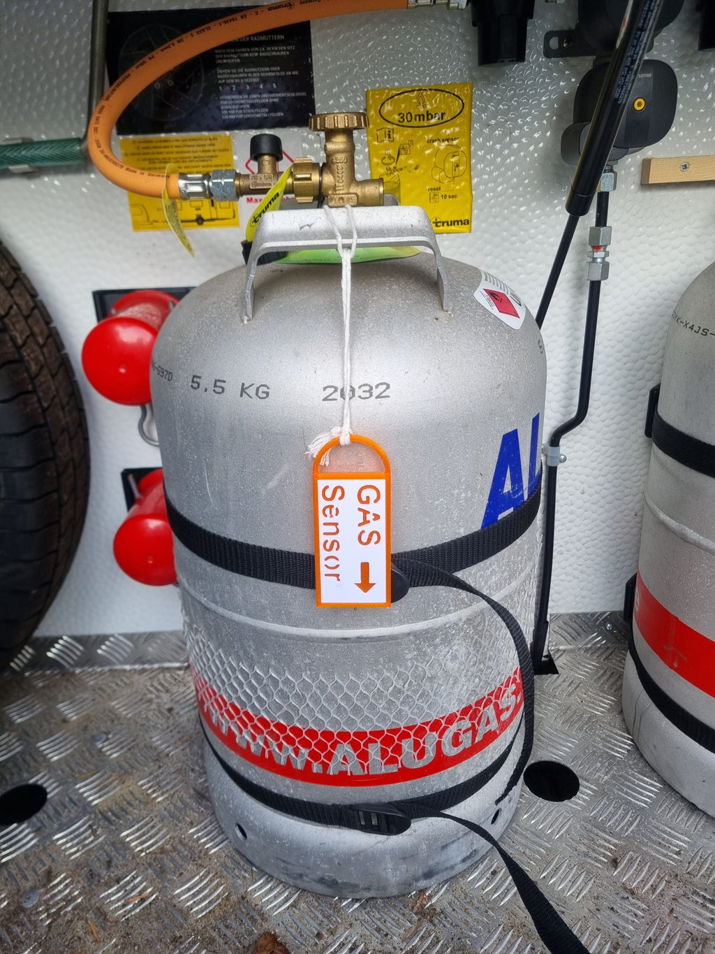 Hinweisschild verbauter Gas Sensor