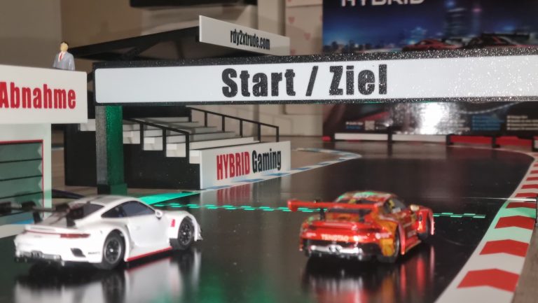 Start-Ziel-Brücke kompatibel mit Carrera HYBRID Bahnen