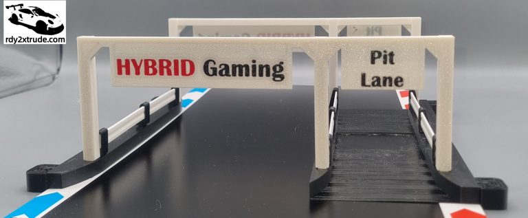 Boxengasse V2 easy2xtrude mit Reifenreinigungsfunktion kompatibel zu Carrera HYBRID, versch. Ausführungen